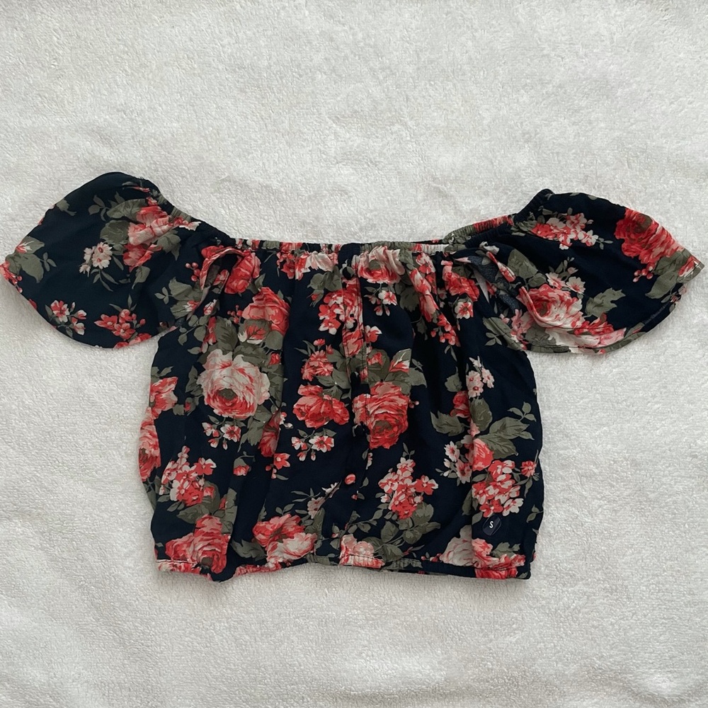 Abercrombie & Fitch Top